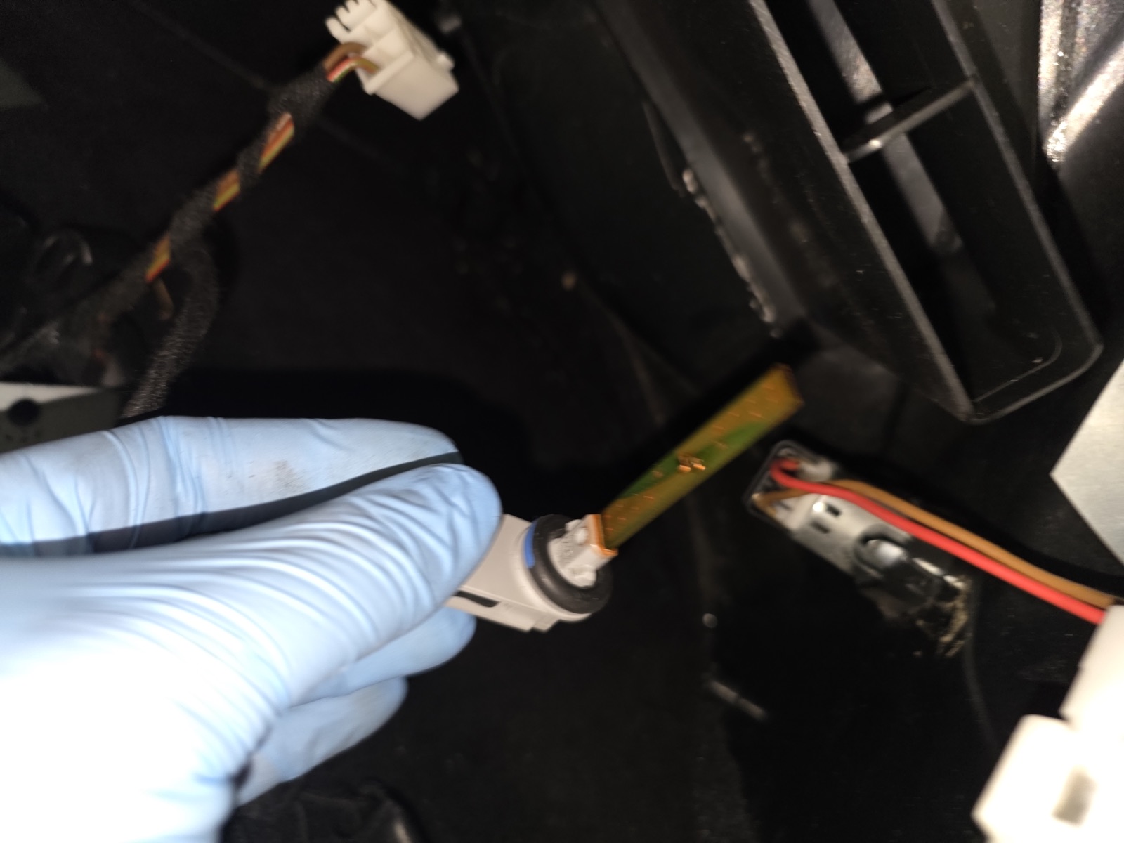 Step 8: Disconnect the vent sensor